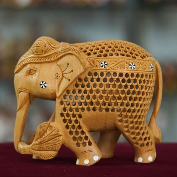 Wooden elephant - Image 2